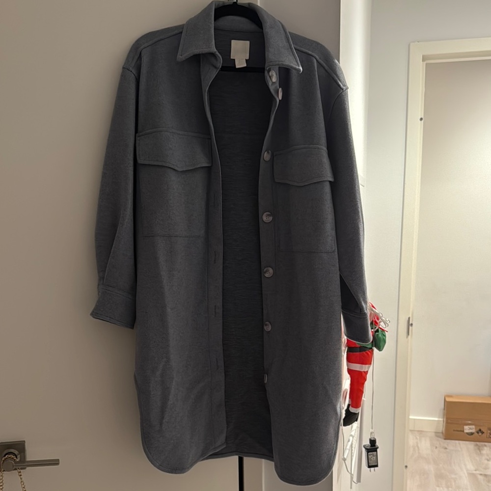 H&M shacket 
New without tags never worn